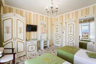 Гостевой дом Вилла Валентина Алушта Улучшенный двухместный номер с 2 отдельными кроватями-3